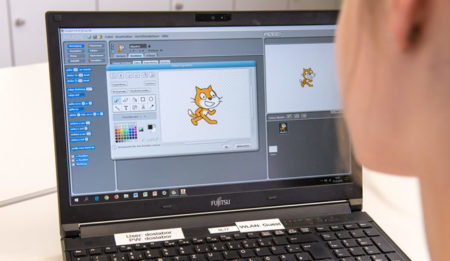 Mach Dein eigenes Ding! Games programmieren mit SCRATCH