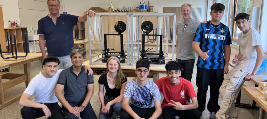 Realschüler konstruieren und bauen Gehäuse für 3D-Drucker