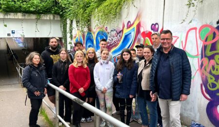 Unterführung in Lage wird zur Street-Art-Gallery