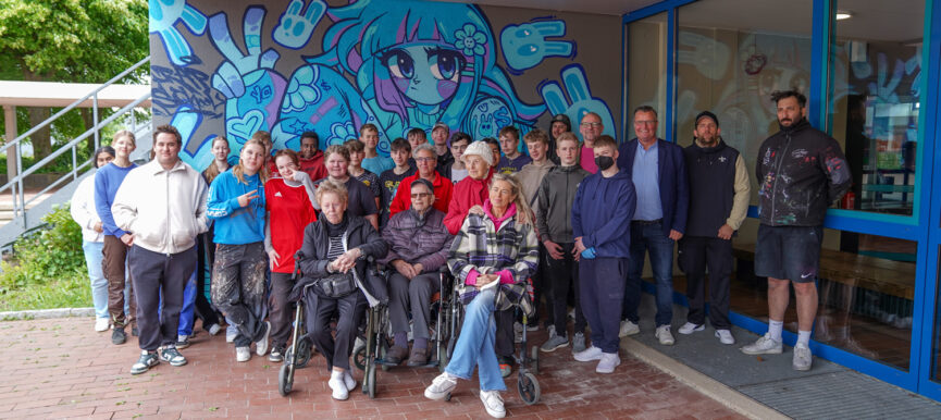 Ein innovatives Graffitiprojekt fördert generationsübergreifendes Lernen und MINT-Berufsorientierung