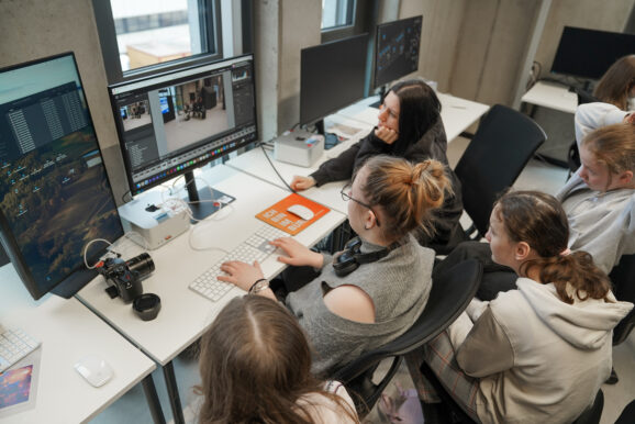 Kreativ in die Zukunft – Anime-Projekt weckt Begeisterung für Medientechnik