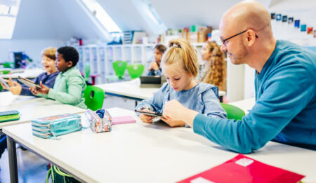 Programmieren mit Cubi: Neue Fortbildung für Grundschullehrkräfte