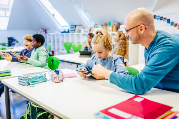 Programmieren mit Cubi: Neue Fortbildung für Grundschullehrkräfte